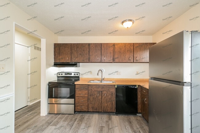 Building Photo - 2320 Wharton Ct