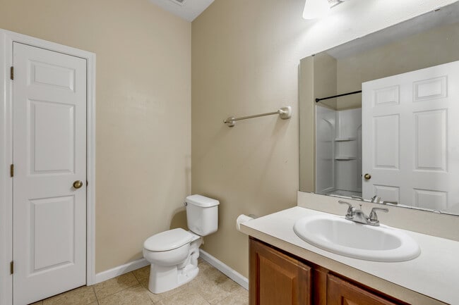 Building Photo - 627 Aeolian Dr