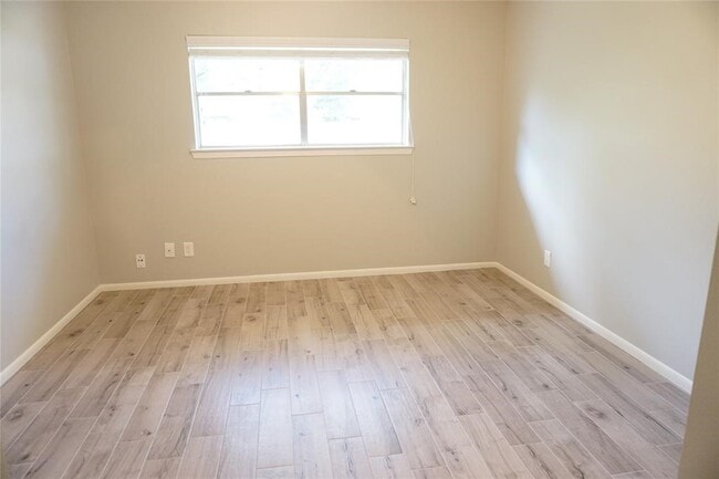 Building Photo - 5727 Braesvalley Dr