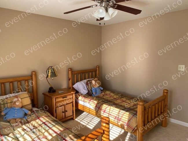 Building Photo - Stunning 3 Bed, 2 Bath House in Locust Gro...