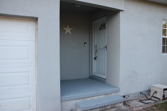 Building Photo - 904 Kensington Dr