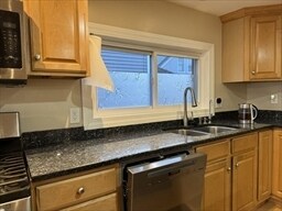 Building Photo - 16 Homestead Ave