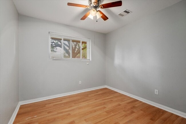 Building Photo - 1935 Barnsley Ln