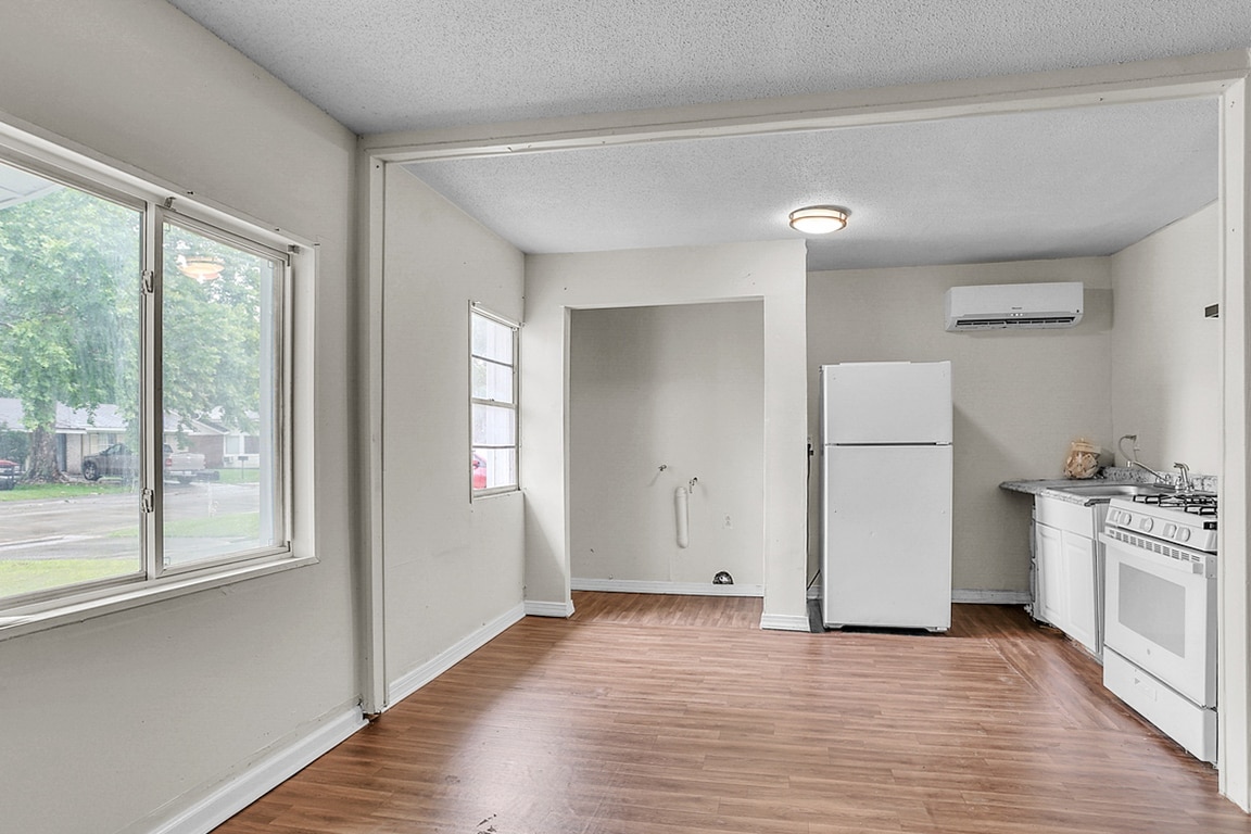 Building Photo - 1013 Carroll St