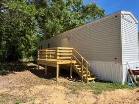 Building Photo - 10108 Codys Ln