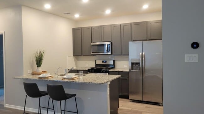 Building Photo - 9406 Castillo Ct