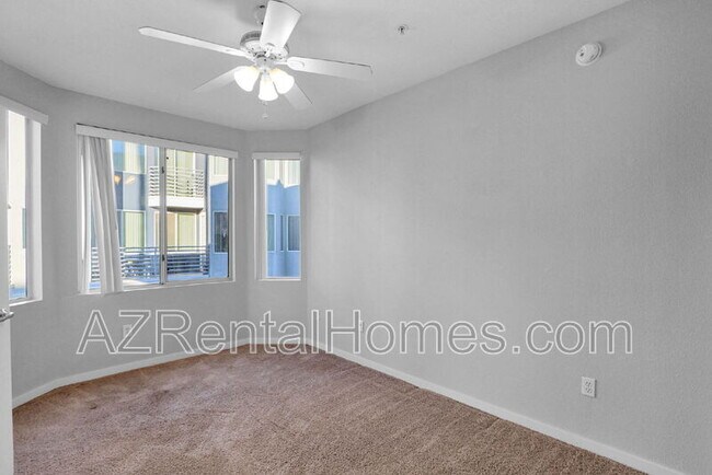 Building Photo - 3633 N 3rd Ave