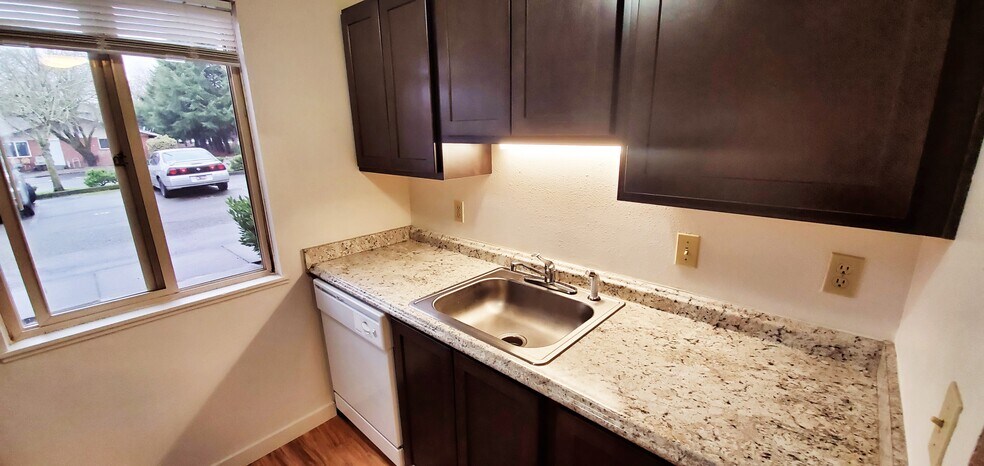 Building Photo - 3640 SW 114th Ave