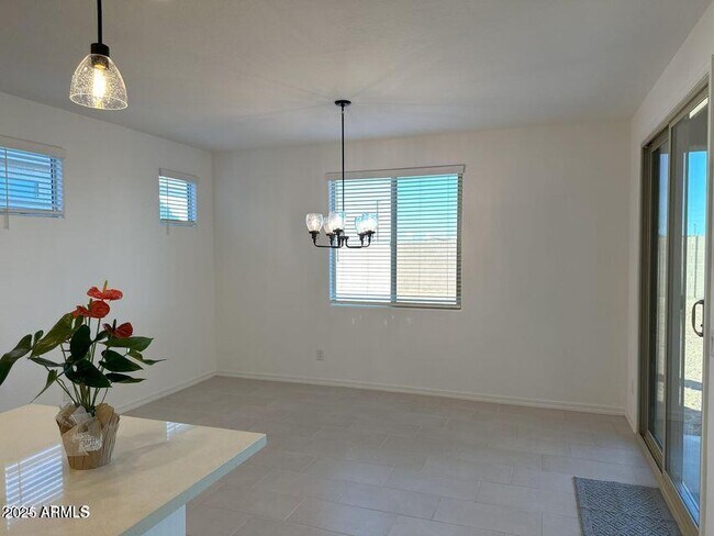 Building Photo - 16802 W Desert Mirage Dr