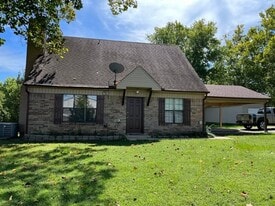 Building Photo - 20239 I 30