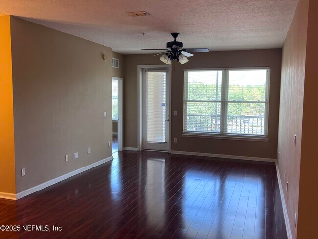 Building Photo - 13364 Beach Blvd
