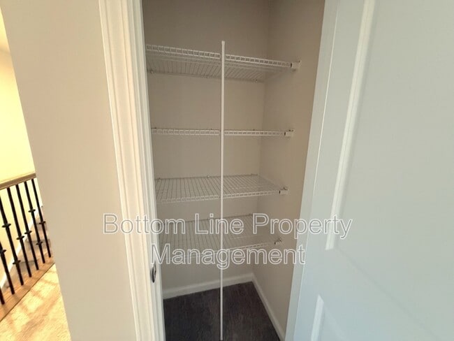 Building Photo - 15622 Little Bluestem St