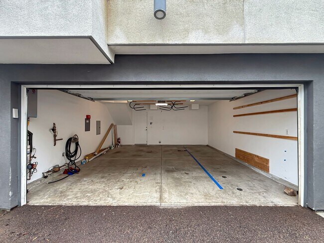 Building Photo - SD: Stunning 3BD/3.5BA Townhome in Ocean Beach with 2-Car Garage, Private Balcony & In-Unit Laundry