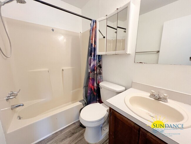 Building Photo - Spacious Two-Story 4BR Cul-De-Sac Home in South Crestview!