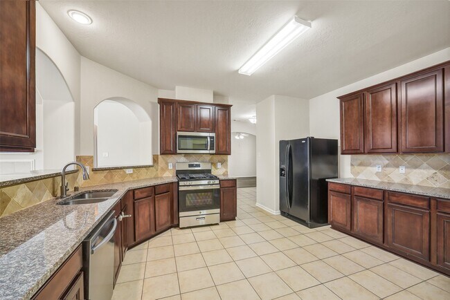 Building Photo - 7414 Compass Rose Dr