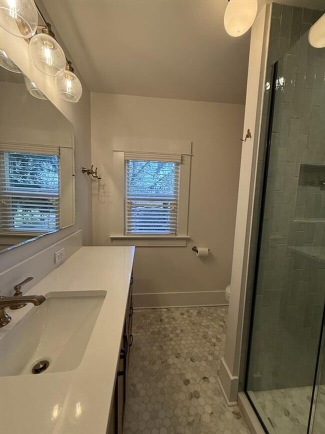 Building Photo - 8111 SW Capitol Hwy