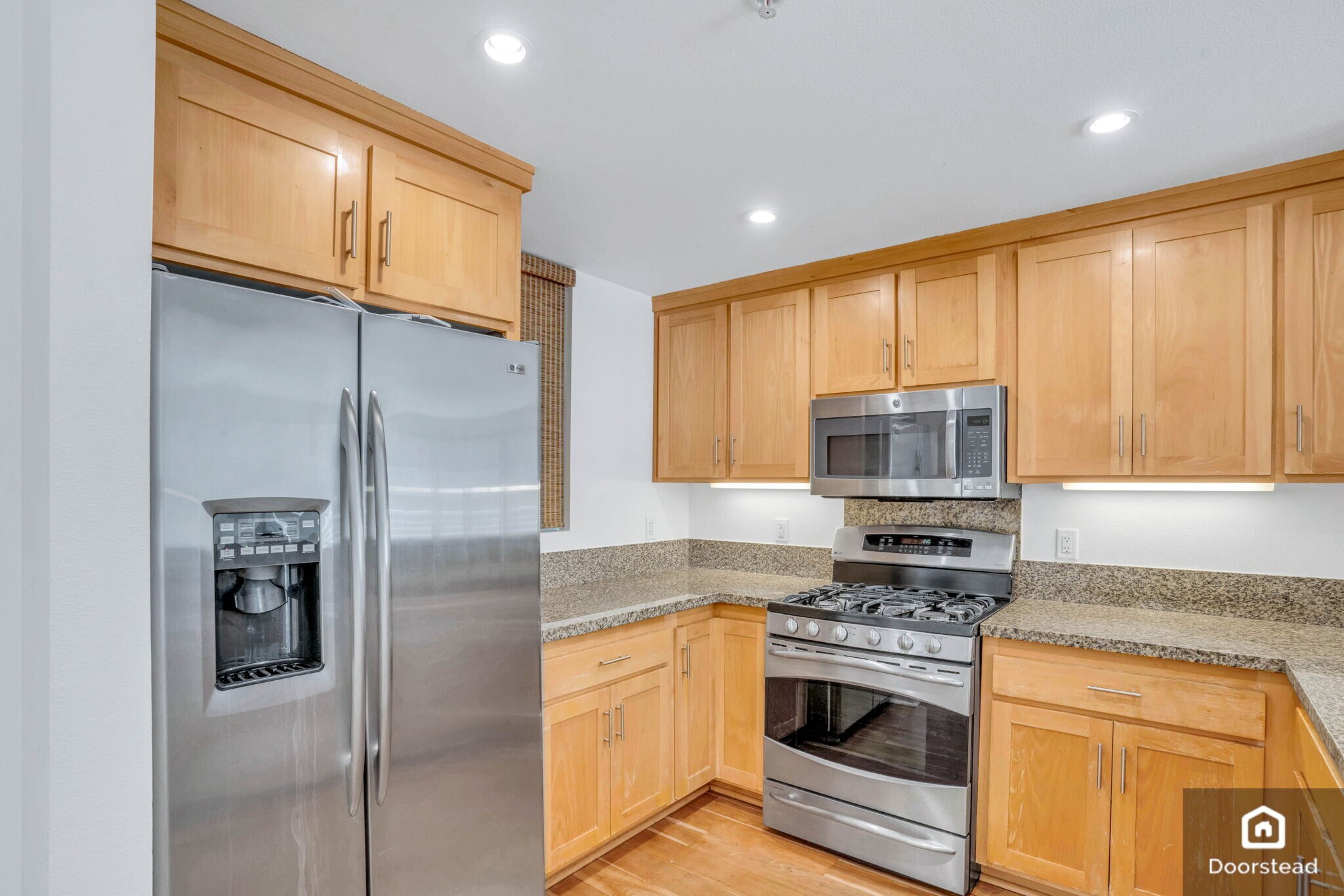 Building Photo - 301 Crescent Ct