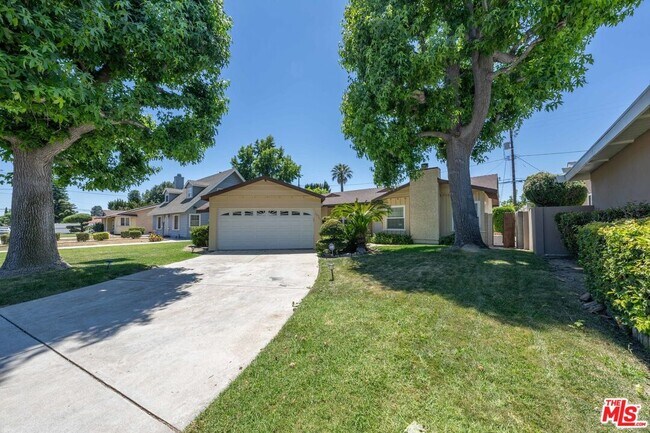 Building Photo - 10731 Gothic Ave