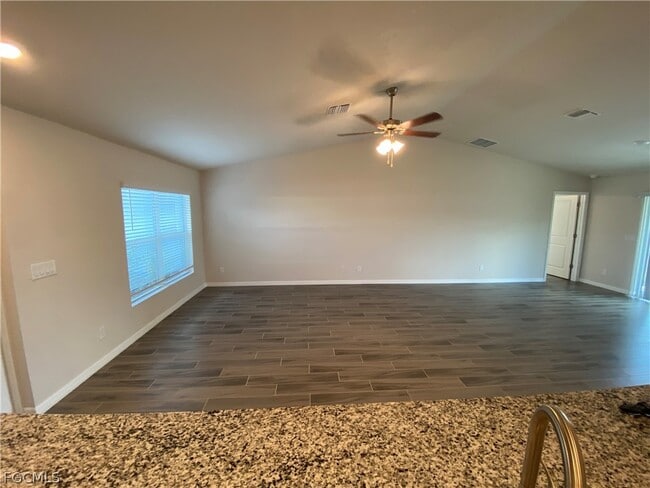 Building Photo - 2513 NW 14th Pl