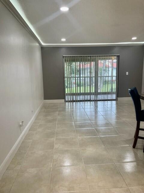 Building Photo - 6660 S Oriole Blvd