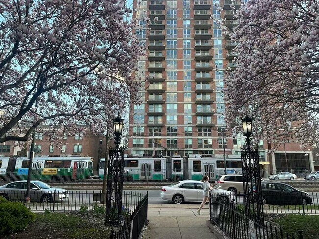 Building Photo - 1999 Commonwealth Ave