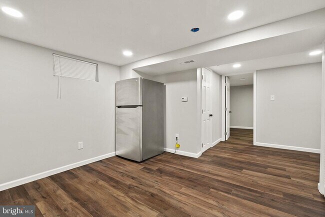 Building Photo - 6314 7th St NW