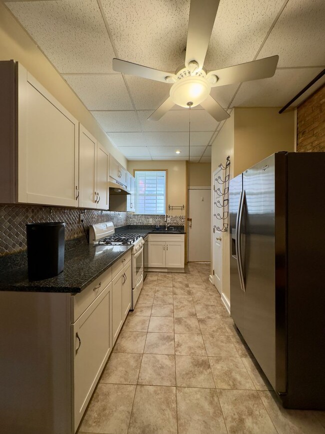 Building Photo - 314 S Collington Ave
