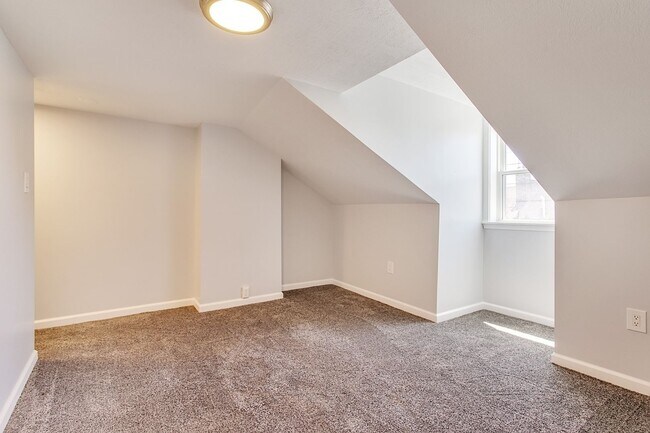 Building Photo - Beautiful 4 Bed 3 Bath Home in Lawrenceville!