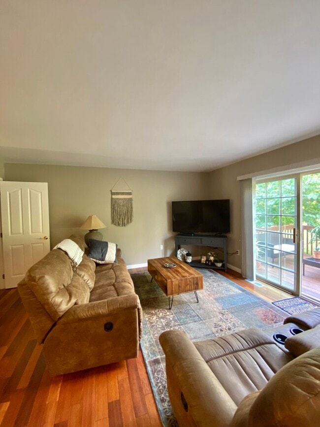 Building Photo - Picturesque Townhome in Ephrata