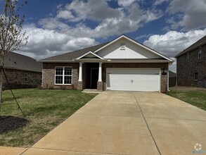 Building Photo - 29445 Canoe Cir NW