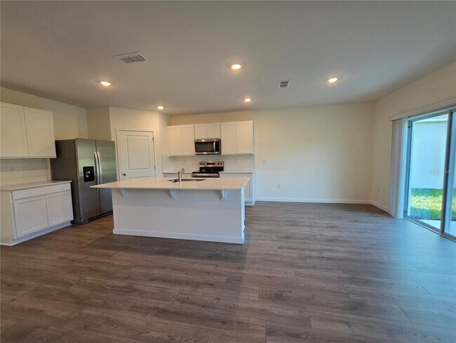 Building Photo - 1013 Champion Ridge Dr