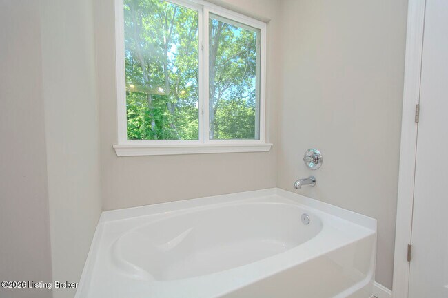 Building Photo - 17801 Bridle Run Dr