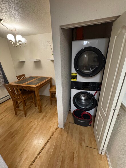 Dining- New Washer & Dryer - 2204 Elk Ln