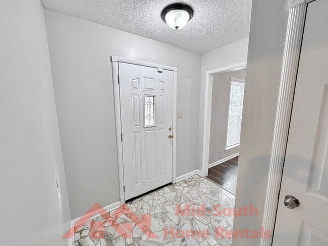 Building Photo - 1266 Hickory Ridge Dr