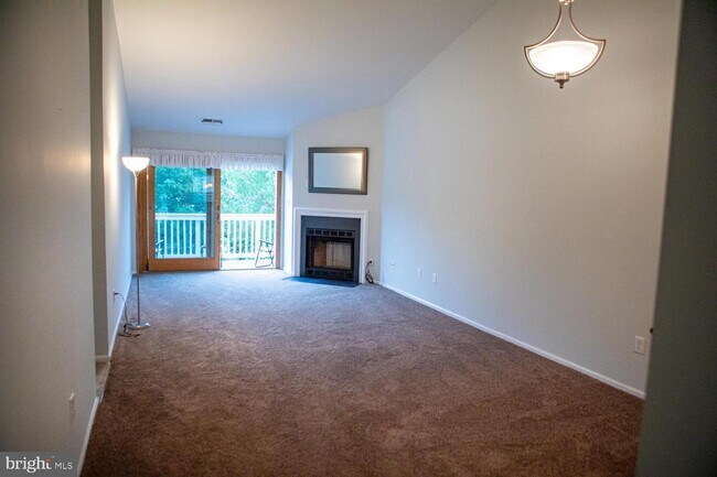 Building Photo - 2852 Yarling Ct