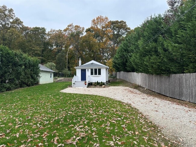 Building Photo - 33 Goldenrod Ave