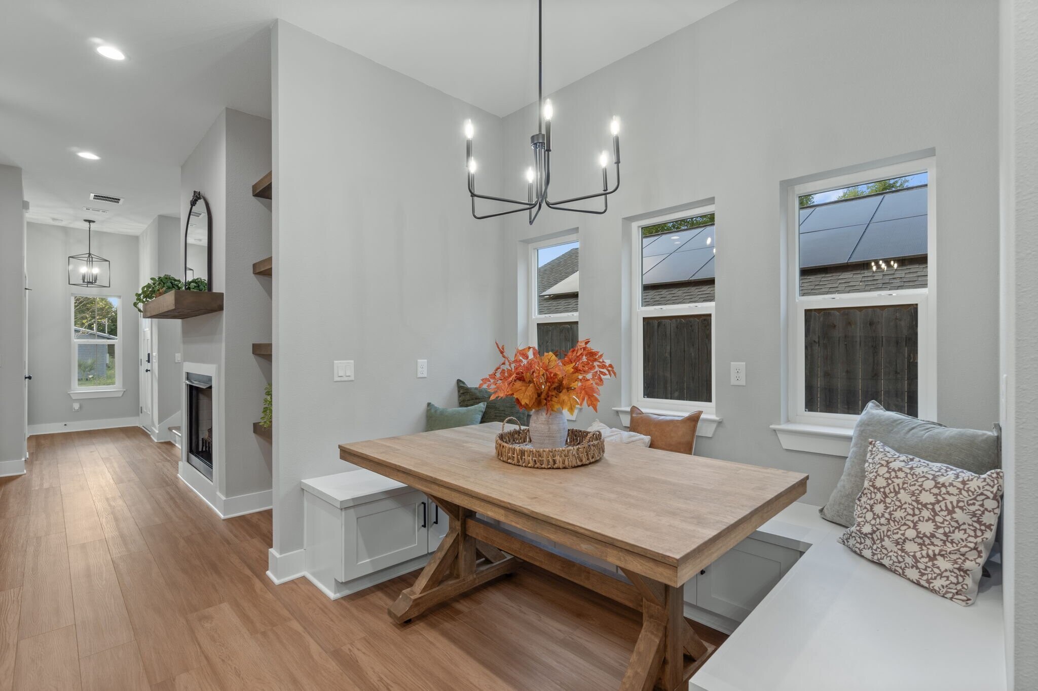 Building Photo - 706 N F St