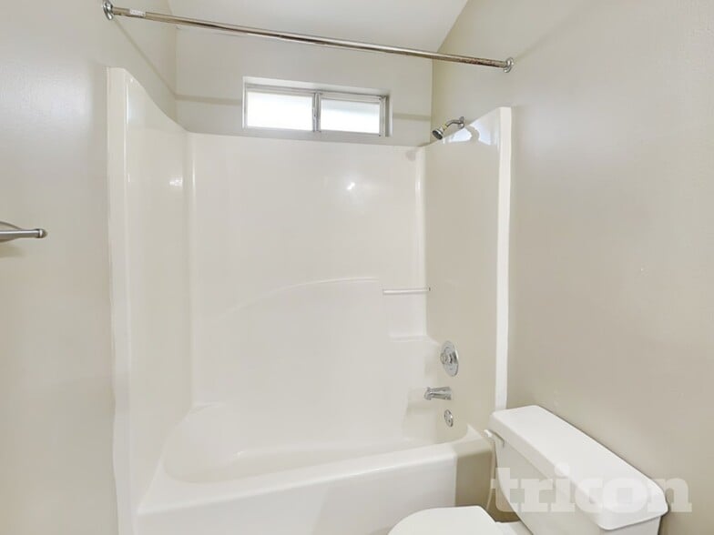 Building Photo - 9743 Red Clover Ave