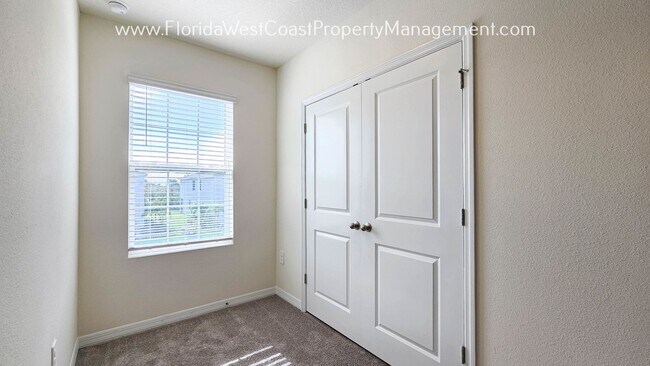 Building Photo - SPACIOUS STAR FARMS 3 BEDROOM/2.5 BATH TOWNHOME PRE-LEASING FOR APRIL 2026!