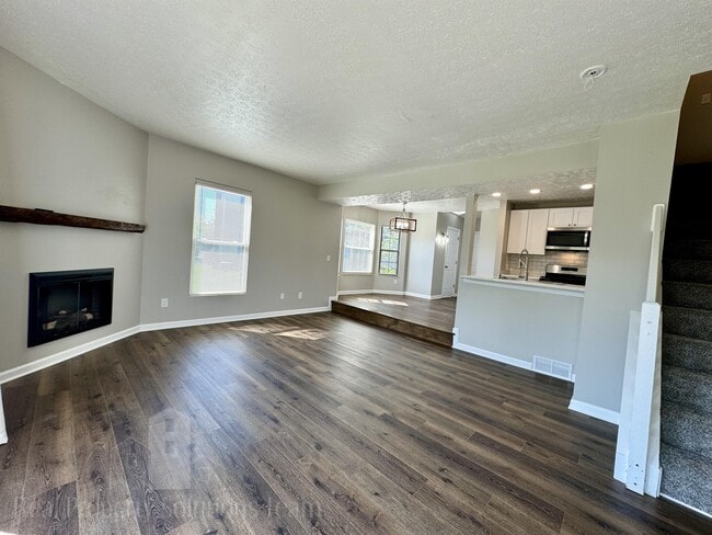 Building Photo - 2356 Sweet Creek Ct