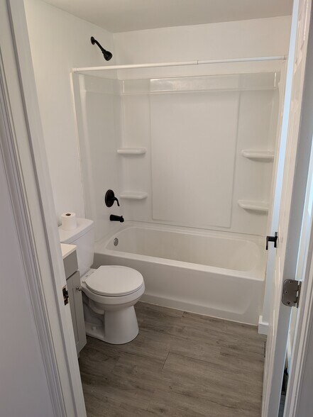 Bathroom - 1613 13th St