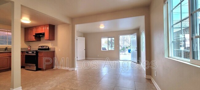 Building Photo - 10314 San Pedro St