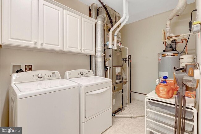 Building Photo - 711 McKenzie Ave