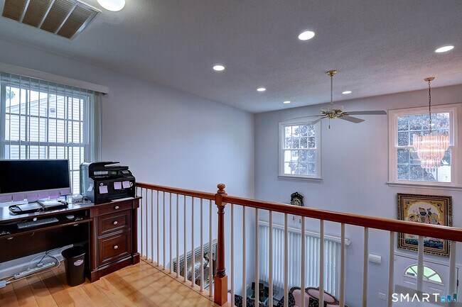 Building Photo - 12 Diggins Ct
