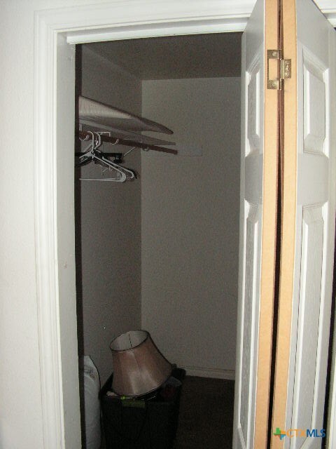 Building Photo - 1640 Lonesome
