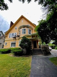 Building Photo - 69 Merriman St