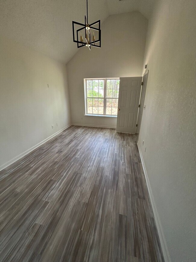 Building Photo - 545 Carlton Pointe Dr
