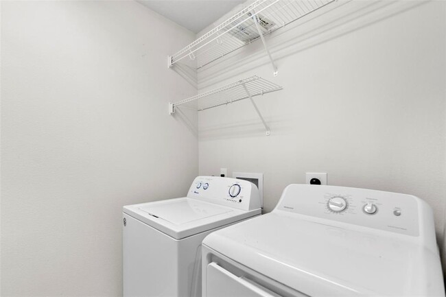 Building Photo - 13600 Breton Ridge St