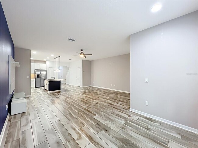 Building Photo - 12043 White Wave Point