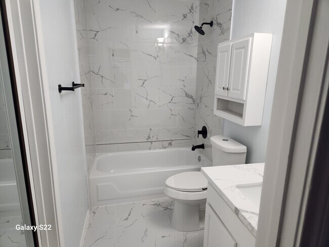 Building Photo - 12755 Mill Ridge Dr